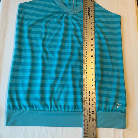 Old Navy Women’s Sleeveless V-neck Workout Active T-shirt size M, Blue - Picture 3 of 5